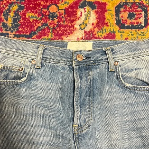 Free People size 0 jeans knee holes Distressed Blue Jeans - Picture 3 of 8